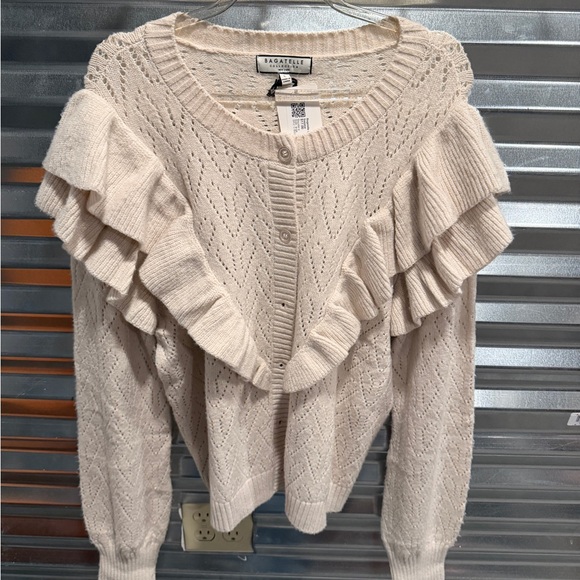Bagatelle Collection Sweaters - Bagatelle NWT woman’s sweater size large